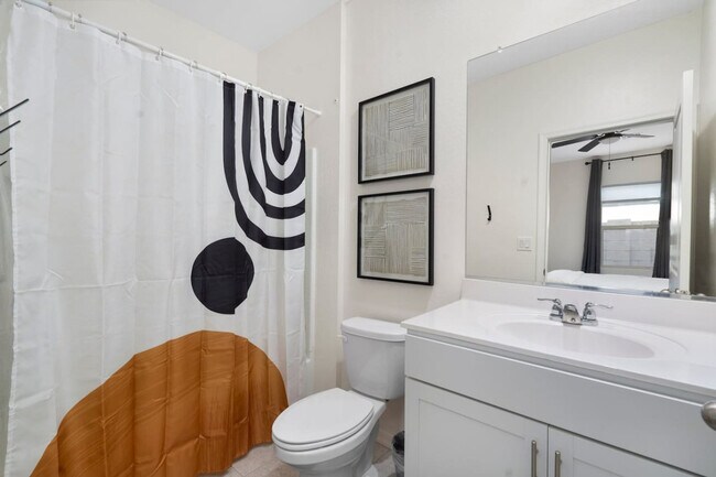 Building Photo - 9520 W Albeniz Pl