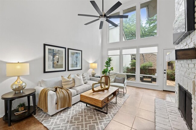 Building Photo - 8346 Summerwood Dr