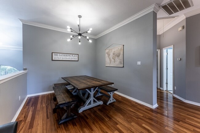 Building Photo - 1801 Camellia Ct