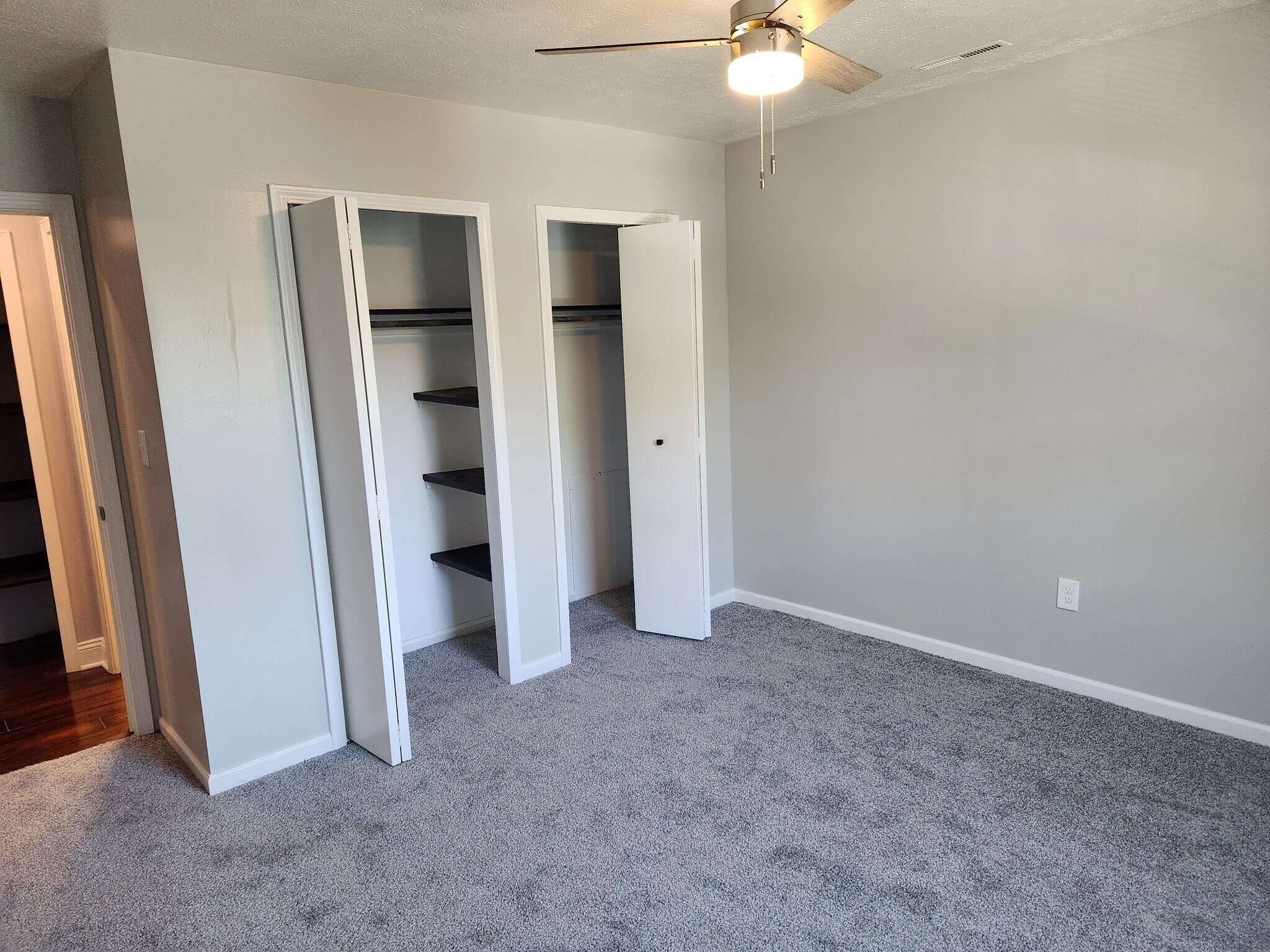 Building Photo - 4779 Columbia Rd