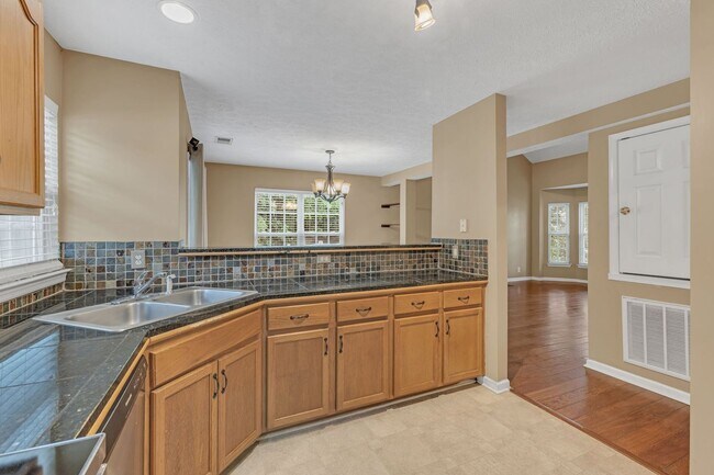 Building Photo - Awesome 3BR/2BA home near Percy Priest!