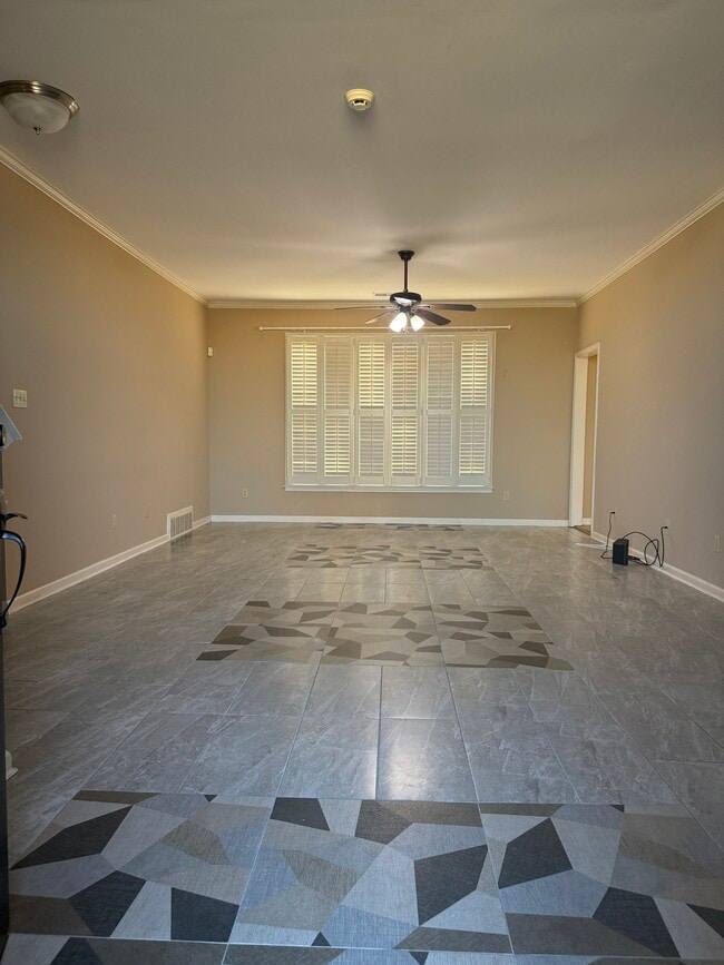 Building Photo - 481 Glenogle Ln