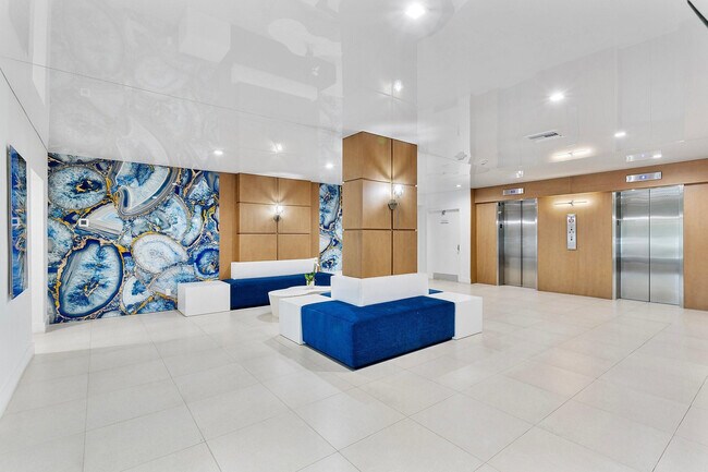 Building Photo - 1800 N Andrews Ave