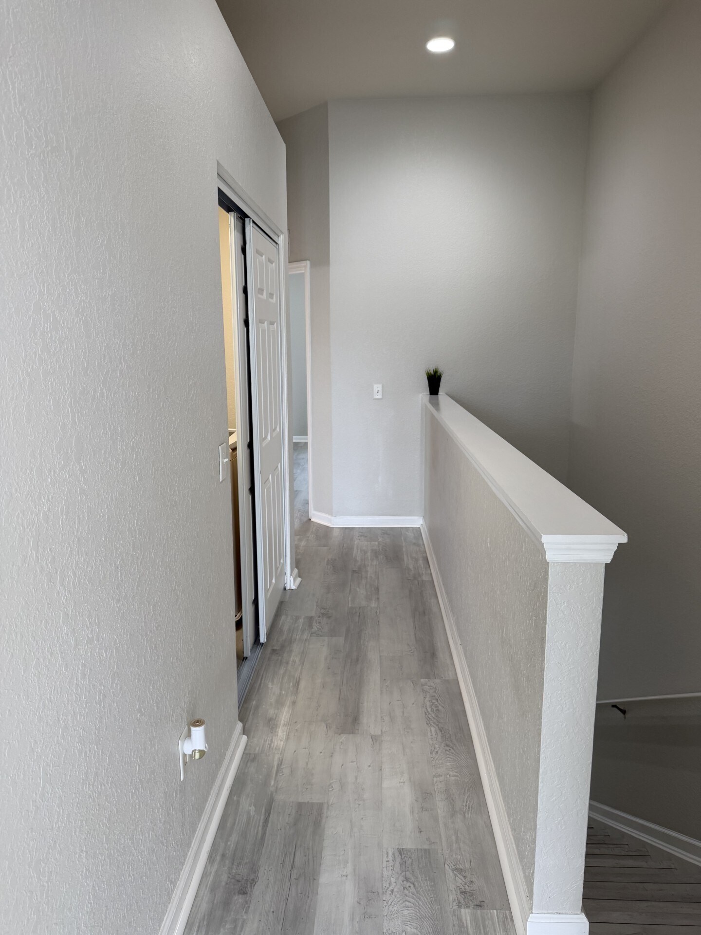 Building Photo - 4500 SW 52nd Cir