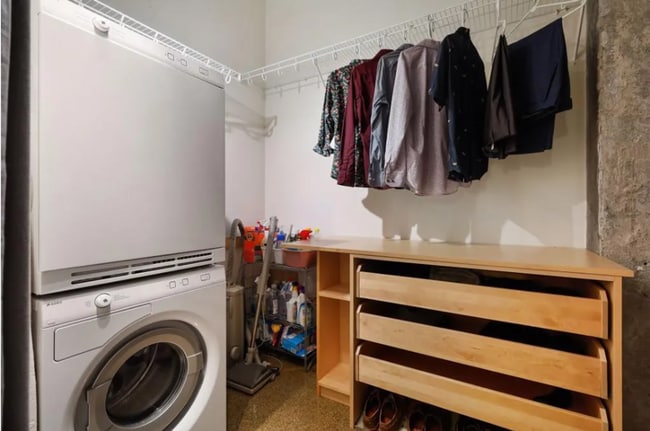 Building Photo - Historic Lowry Condo For Rent