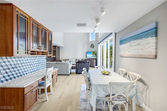 Building Photo - 1111 Schooner Pl