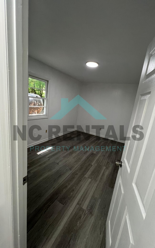 Building Photo - 2214 Noahtown Rd