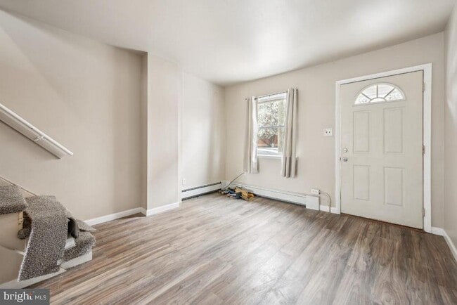 Building Photo - 338 Ridgeway St