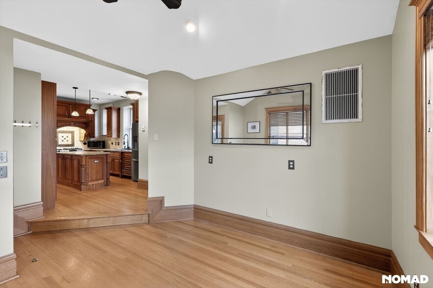 Building Photo - 910 N Clarkson St