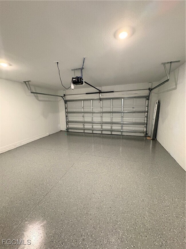 Building Photo - 11827 Cloverly Ln