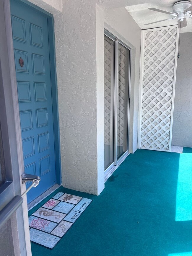 Building Photo - New Listing!