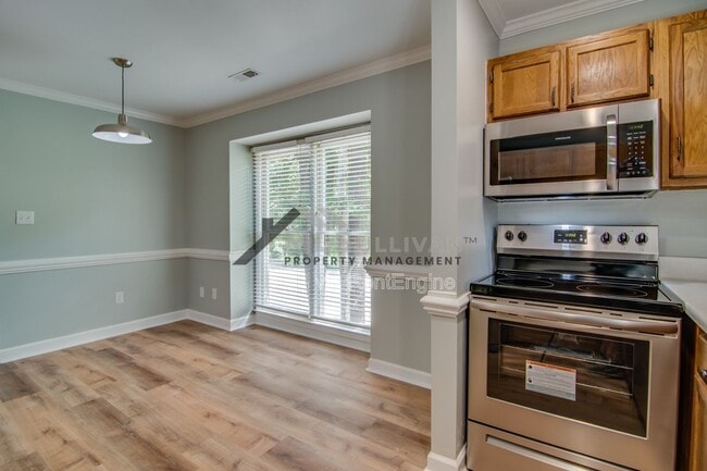 Building Photo - 5500 Fortunes Ridge Dr