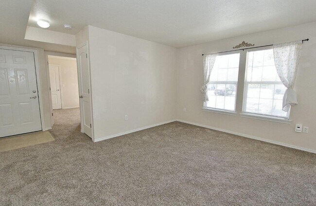 Building Photo - 11840 Cloverbrook Ln