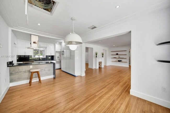 Building Photo - 77 NE 95th St