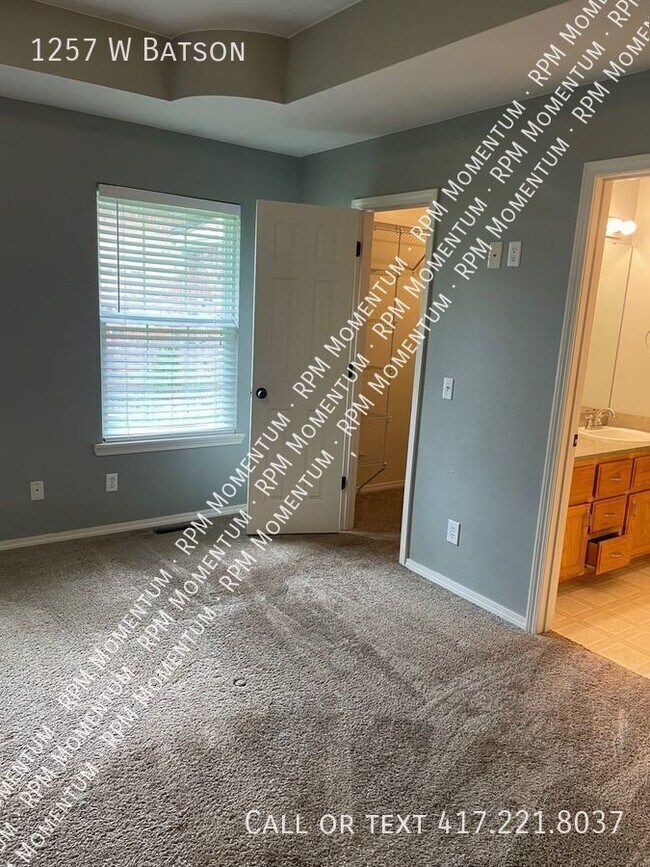 Building Photo - 1257 W Batson-