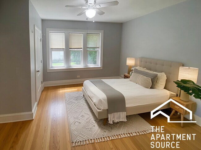 Building Photo - 4103 W Nelson St