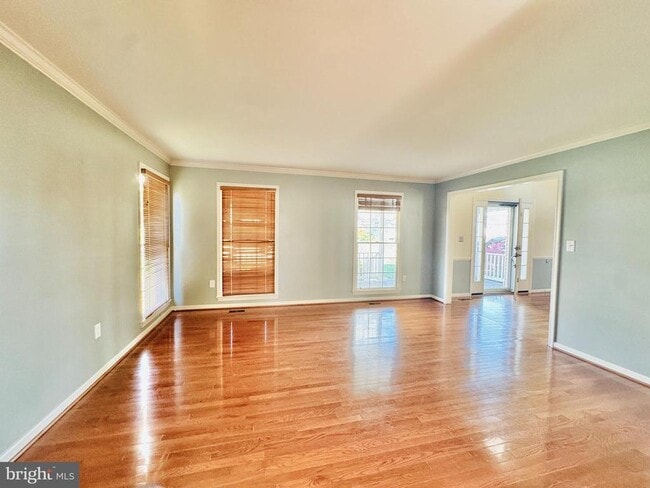 Building Photo - 28 Scotland Cir