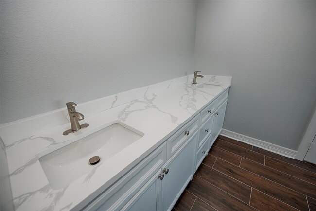 Building Photo - 13235 Rampchester Ln