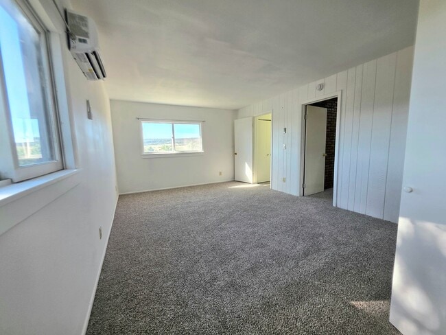 Building Photo - 3279 Lunar Dr