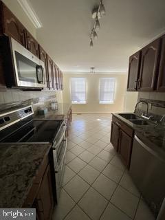 Building Photo - 6930 Hamilton Ct