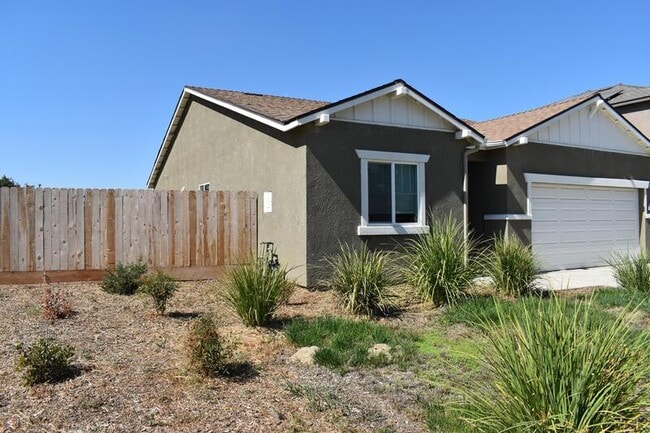 Building Photo - 31 Medieval St