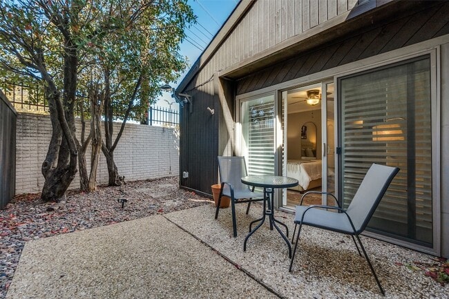 Building Photo - 9602 Baseline Dr