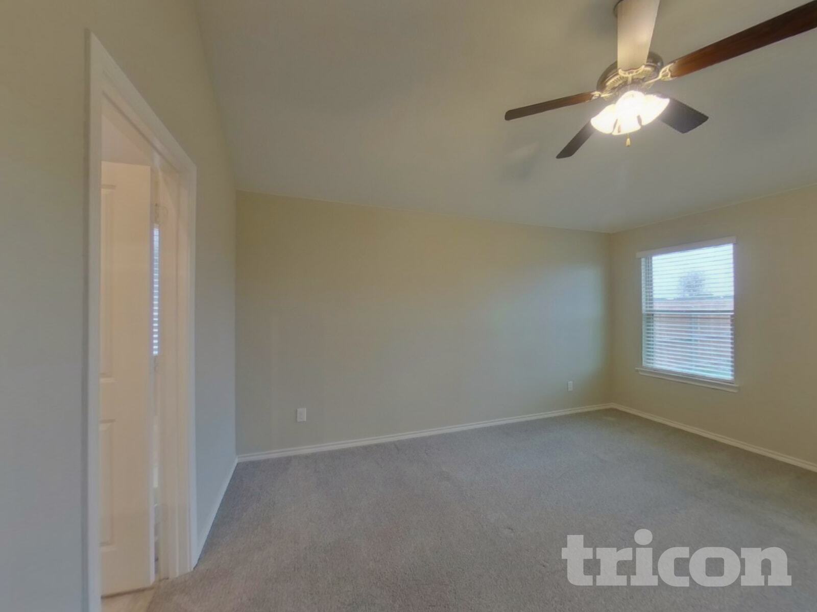 Building Photo - 2557 Hadley St