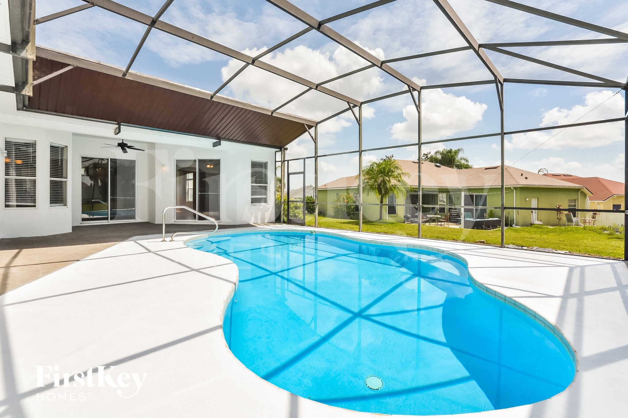 Building Photo - 733 Via Bianca Dr