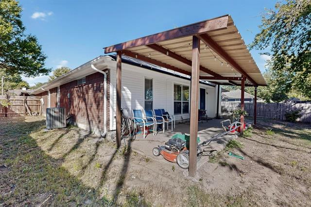 Building Photo - 821 Parkwest Blvd