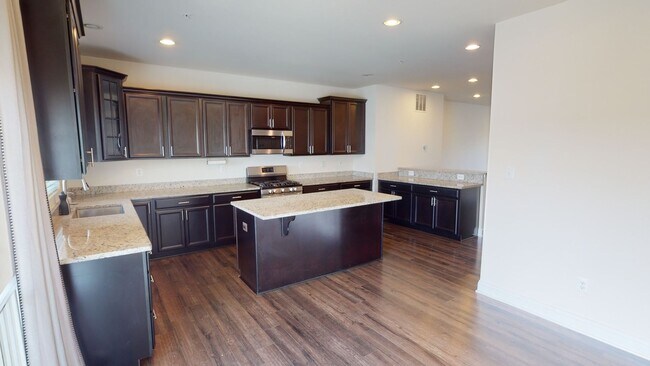 Building Photo - 11242 Saint Luke Drive - Move-in ready!