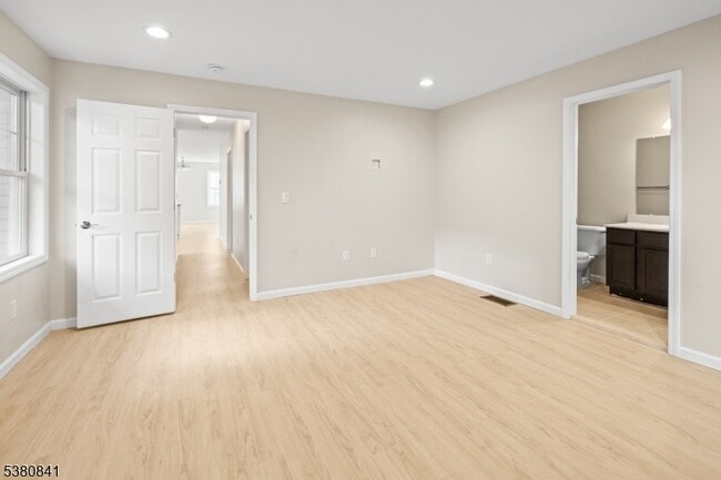 Building Photo - 26 N Burnett St