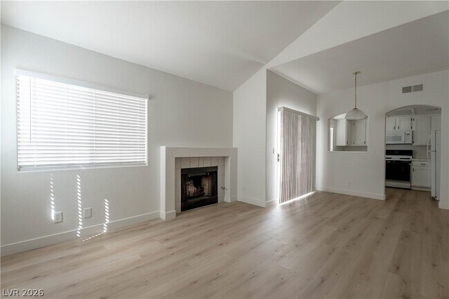 Building Photo - 356 Seine Way