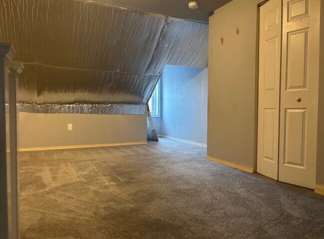 Building Photo - 44 Spruce St