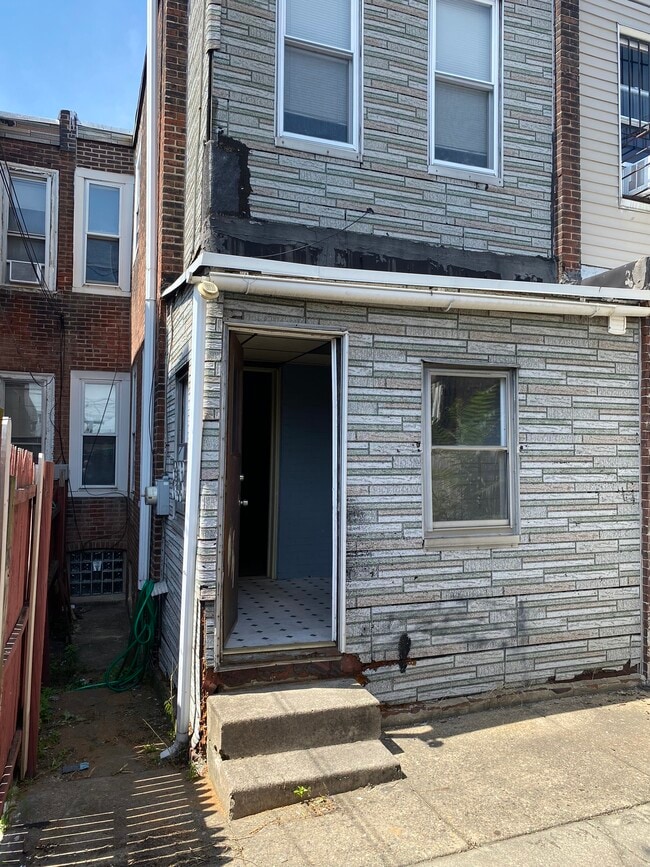 Building Photo - 3329 Jasper St