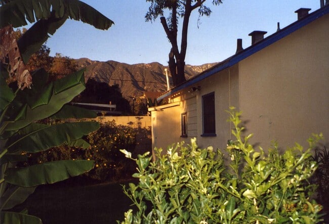 Building Photo - 2795 Tola Ave