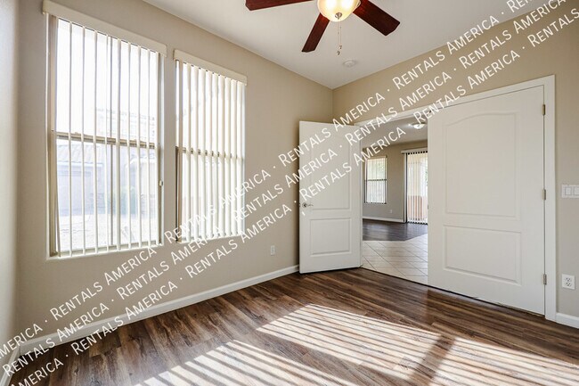 Building Photo - 2218 N 135th Dr