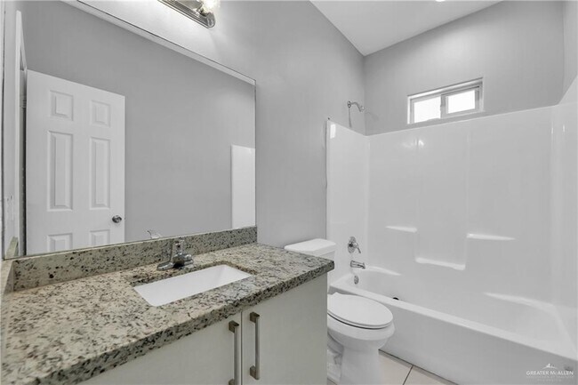 Building Photo - 13 Paola St