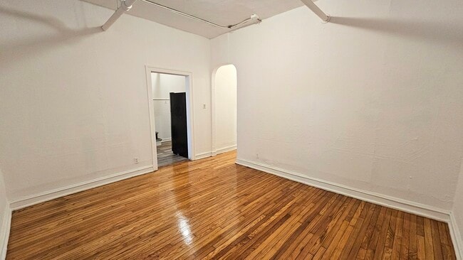 Building Photo - 5507 N Campbell Ave