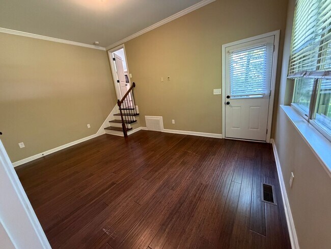 Building Photo - 404 Pilch Rd