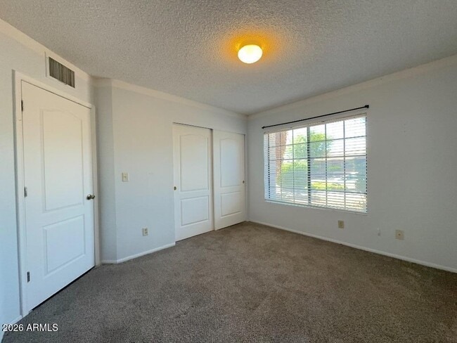 Building Photo - 3289 Black Hawk Dr