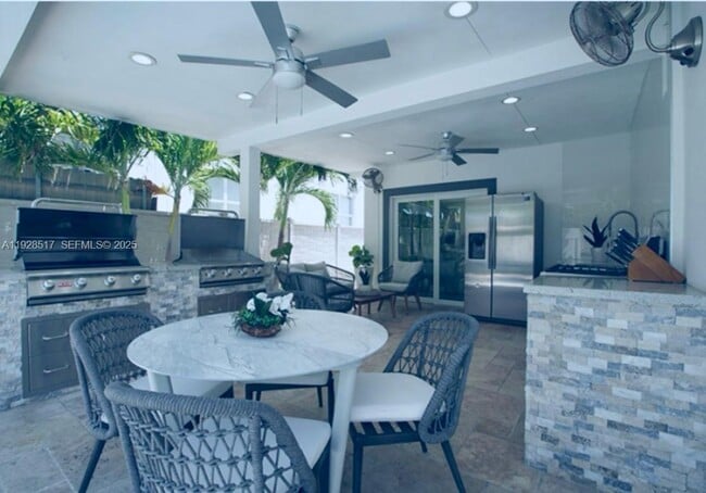 Building Photo - 3675 SW 26th St