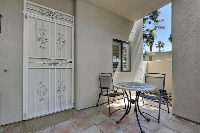 Building Photo - 28346 Desert Princess Dr