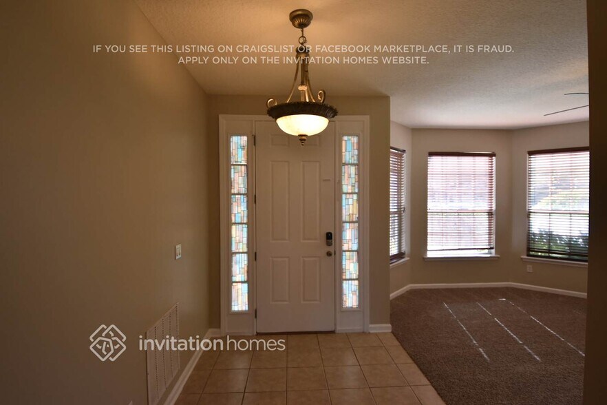 Building Photo - 3333 Victoria Lakes Dr N