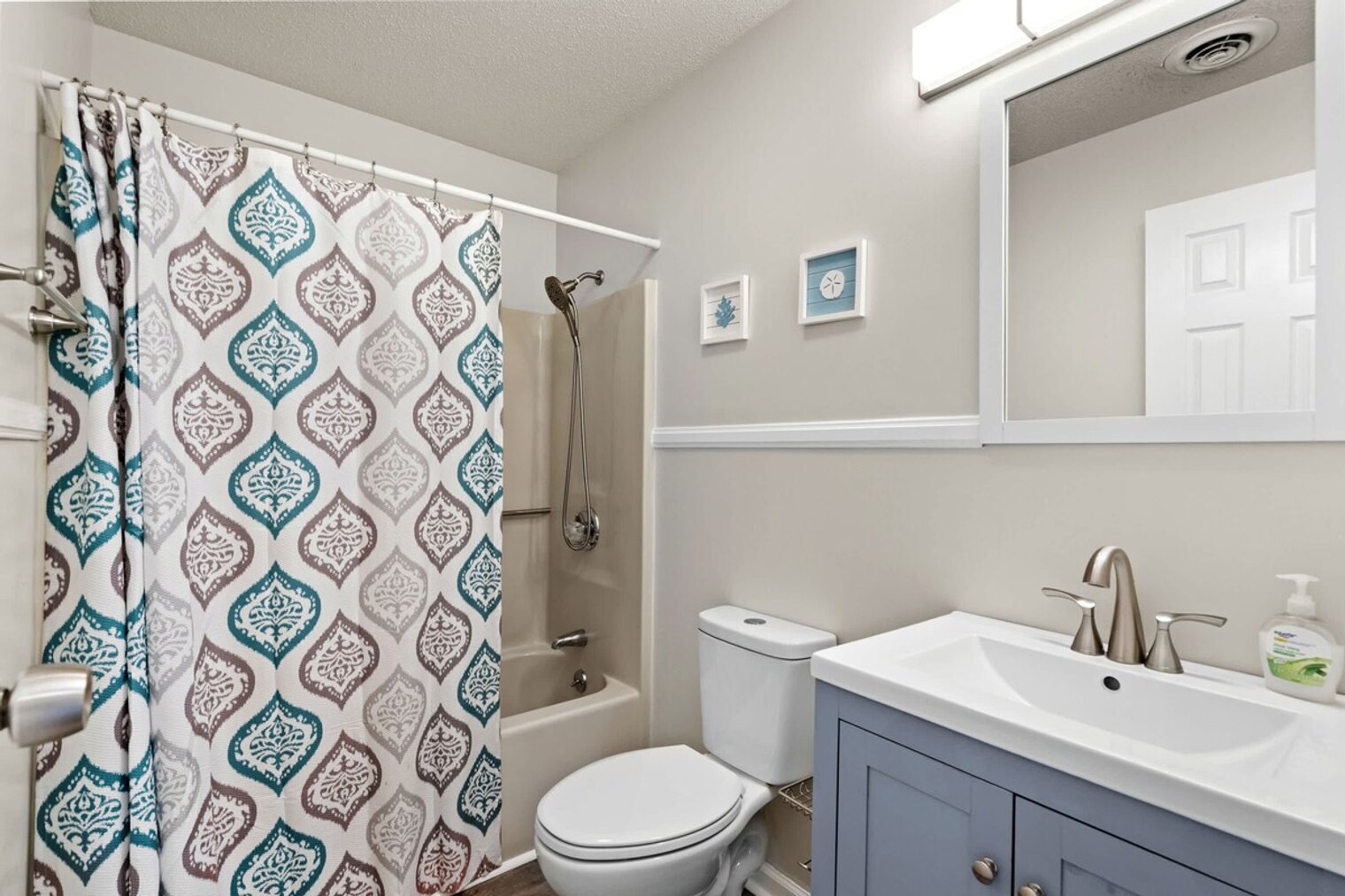 Building Photo - 1890 Colony Dr