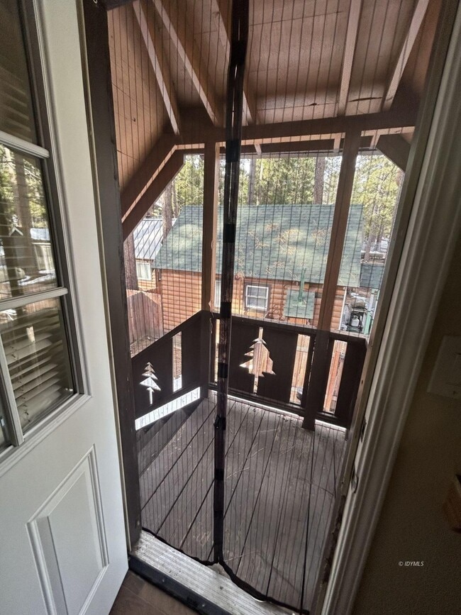 Building Photo - Shady Pines Cabin 1 bd.+1 Loft Bd. 1 Ba. w/ Sm. Fenced Yard.