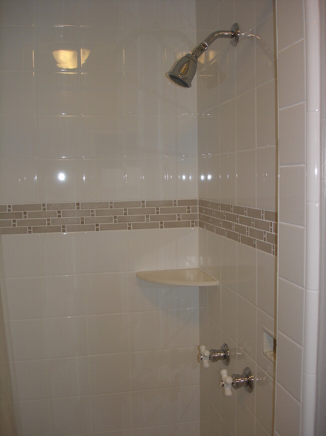 3/4 Bathroom - 5258 College View Ave