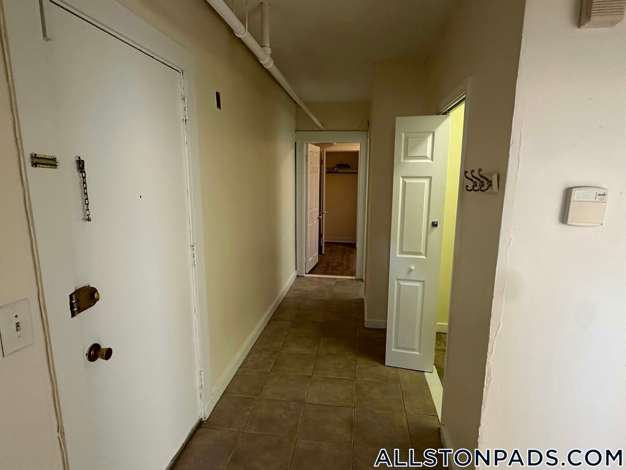 Building Photo - 524 Cambridge St