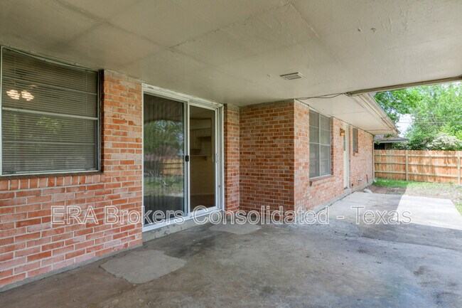 Building Photo - 641 Richfield Dr