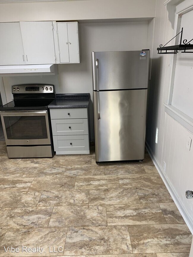 Building Photo - 1 br, 1 bath House - 222 Dupont Ave