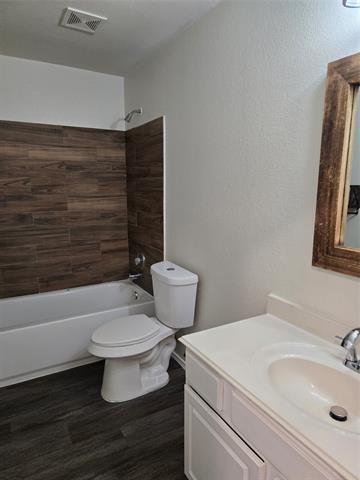 Building Photo - 2914 Thistlewood Dr